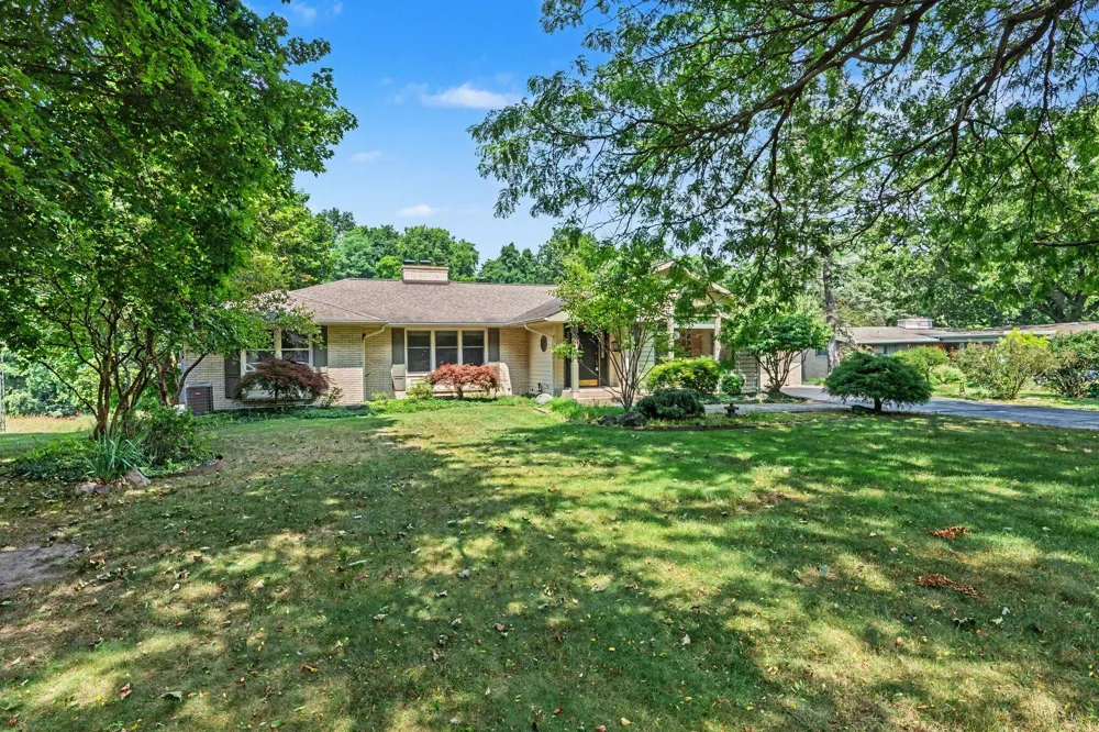 1926 Greenbriar Drive Portage City, MI 49024
