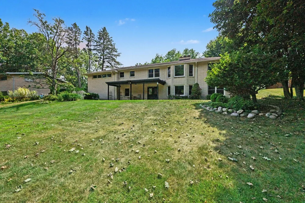 1926 Greenbriar Drive Portage City, MI 49024