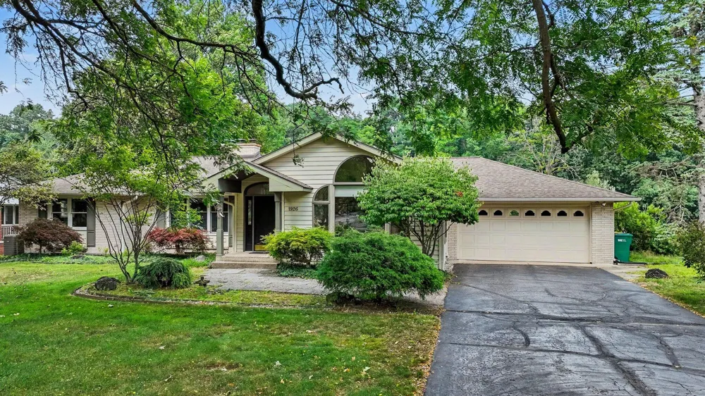 1926 Greenbriar Drive Portage City, MI 49024
