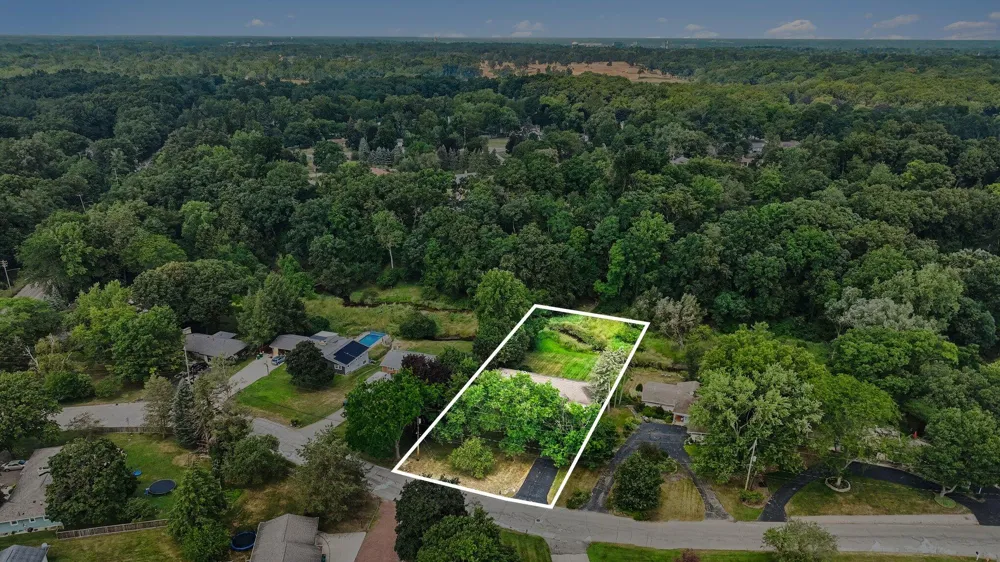 1926 Greenbriar Drive Portage City, MI 49024