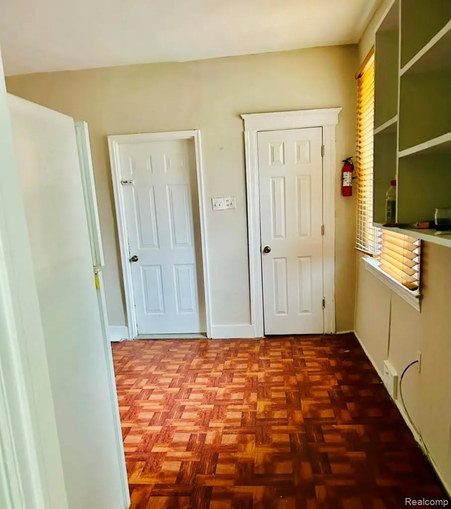 3337 Norwalk Street Hamtramck City, MI 48212