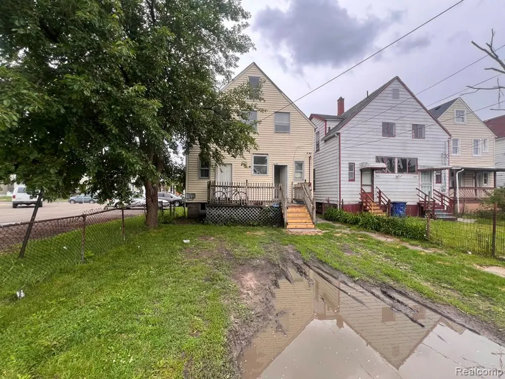 3337 Norwalk Street Hamtramck City, MI 48212