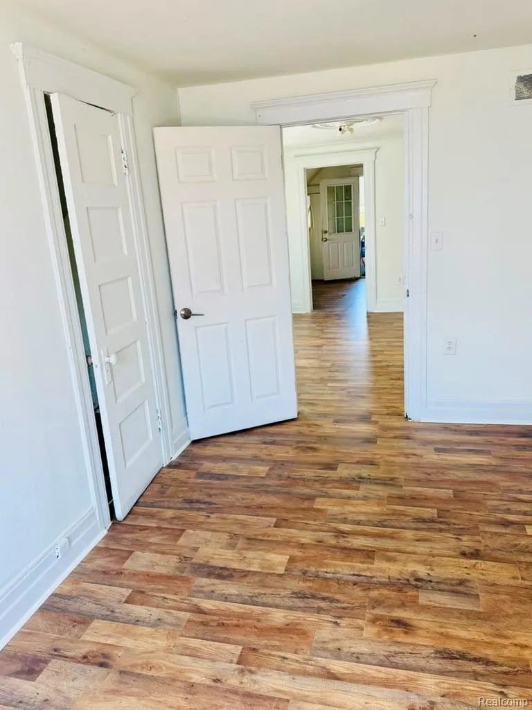 3337 Norwalk Street Hamtramck City, MI 48212