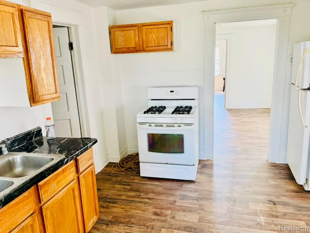 3337 Norwalk Street Hamtramck City, MI 48212