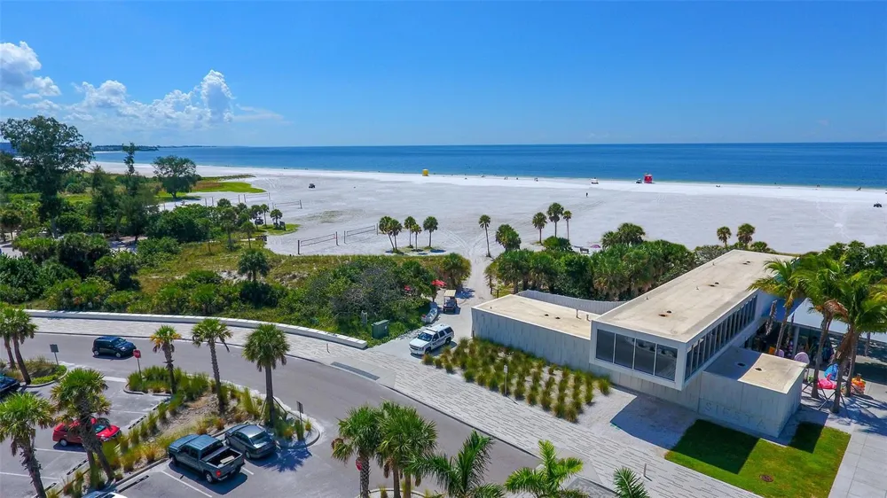 4316 VIA PIEDRA CIRCLE #5-204 Sarasota, FL 34233