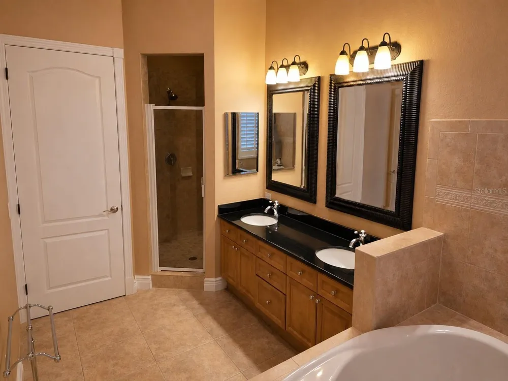 4907 BAYSHORE BOULEVARD #103 Tampa, FL 33611