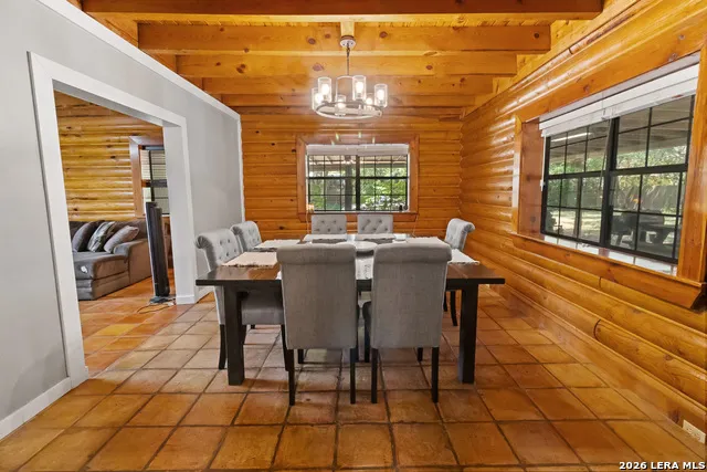 1535 W HOUSTON ST Beeville, TX 78102