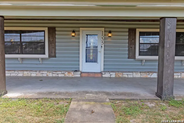 1535 W HOUSTON ST Beeville, TX 78102