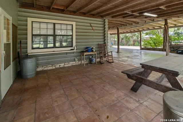 1535 W HOUSTON ST Beeville, TX 78102