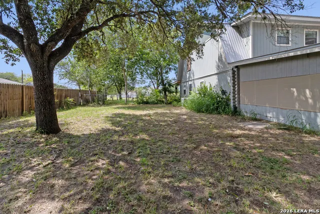 1535 W HOUSTON ST Beeville, TX 78102