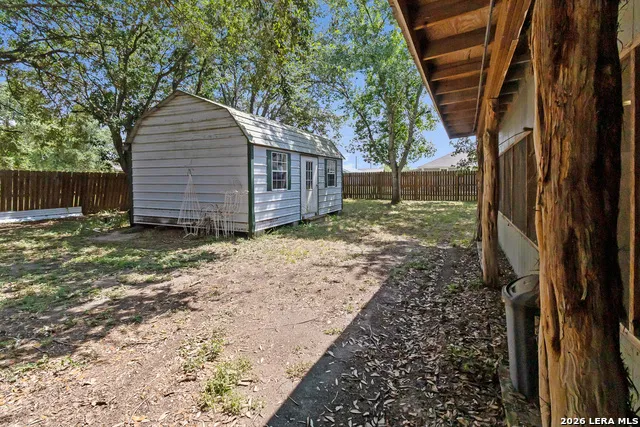1535 W HOUSTON ST Beeville, TX 78102