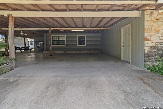 1535 W HOUSTON ST Beeville, TX 78102