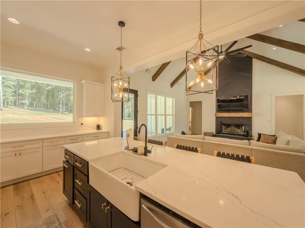 1010 Holland Springs Road Madison, GA 30650