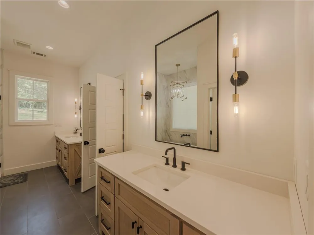 1010 Holland Springs Road Madison, GA 30650
