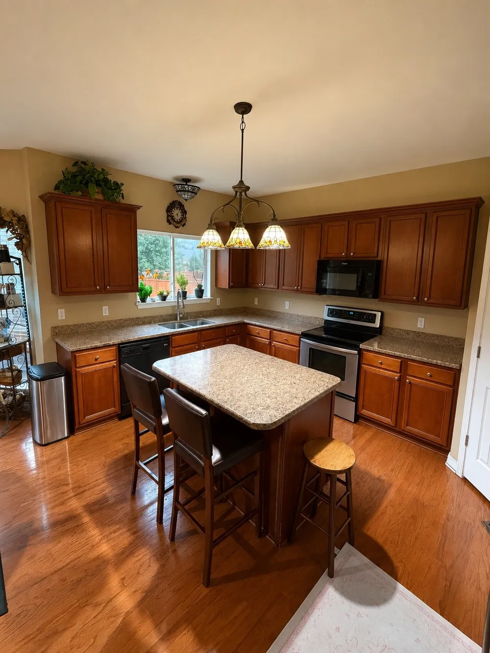 7524 Woodstream Dr Nashville, TN 37221