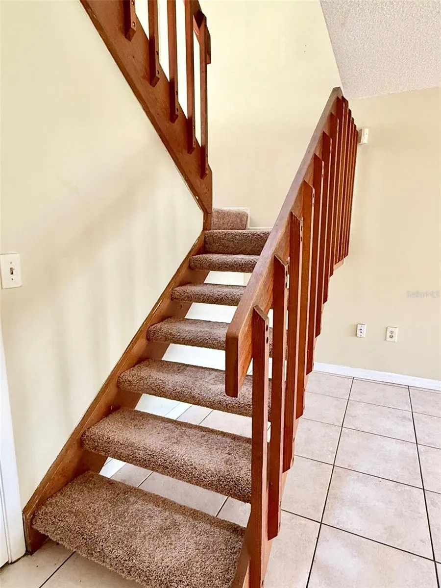 4562 PHEASANT RUN DRIVE #9B Orlando, FL 32808