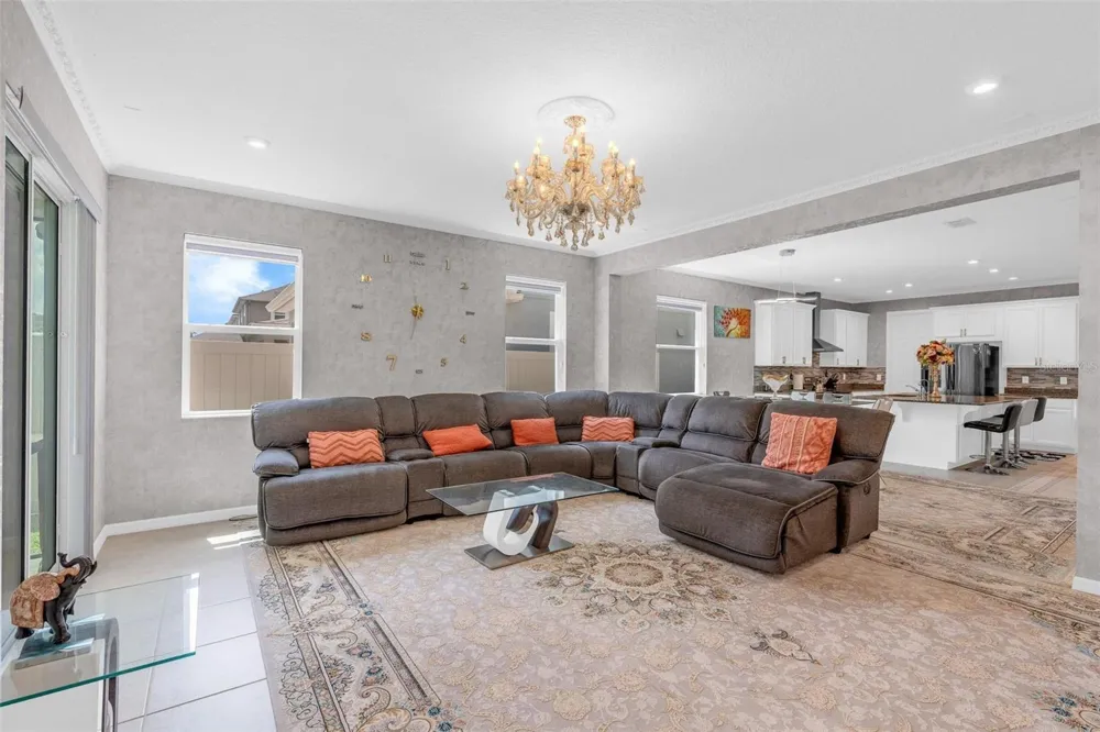 2285 CENTERRA LOOP Kissimmee, FL 34741