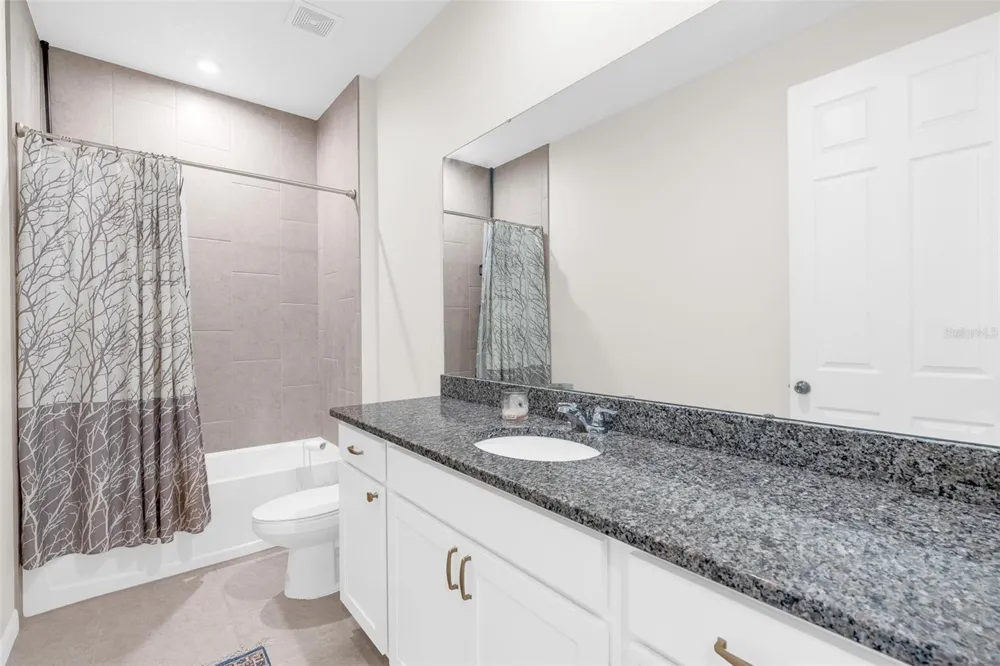 2285 CENTERRA LOOP Kissimmee, FL 34741