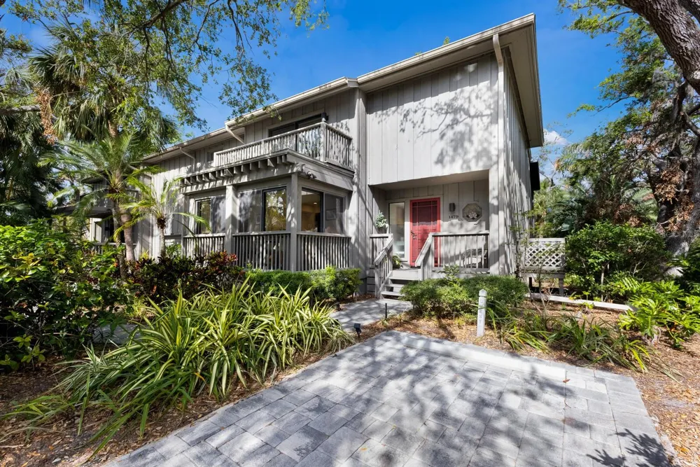 1479 LANDINGS CIRCLE #41 Sarasota, FL 34231