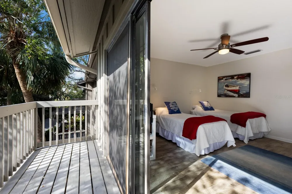 1479 LANDINGS CIRCLE #41 Sarasota, FL 34231