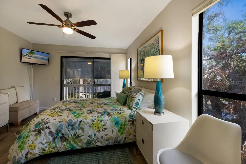 1479 LANDINGS CIRCLE #41 Sarasota, FL 34231