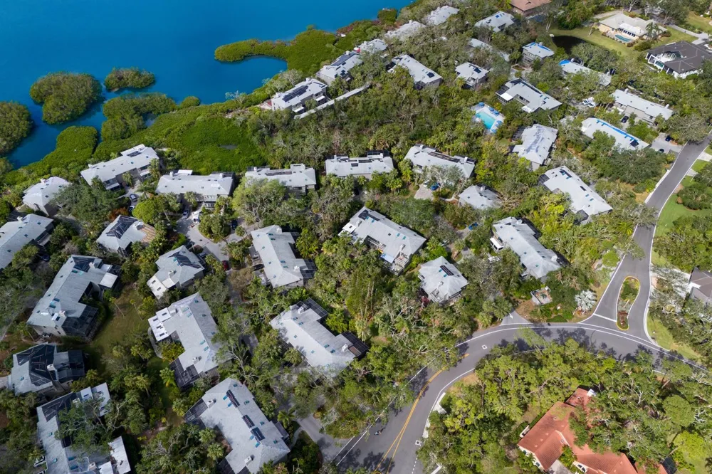 1479 LANDINGS CIRCLE #41 Sarasota, FL 34231