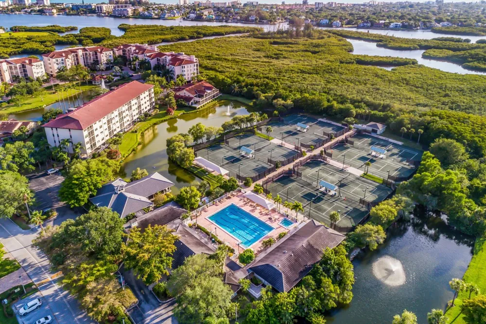 1479 LANDINGS CIRCLE #41 Sarasota, FL 34231