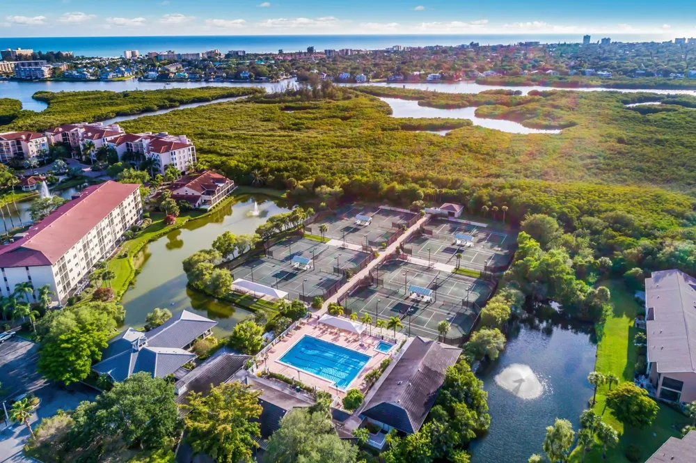 1479 LANDINGS CIRCLE #41 Sarasota, FL 34231