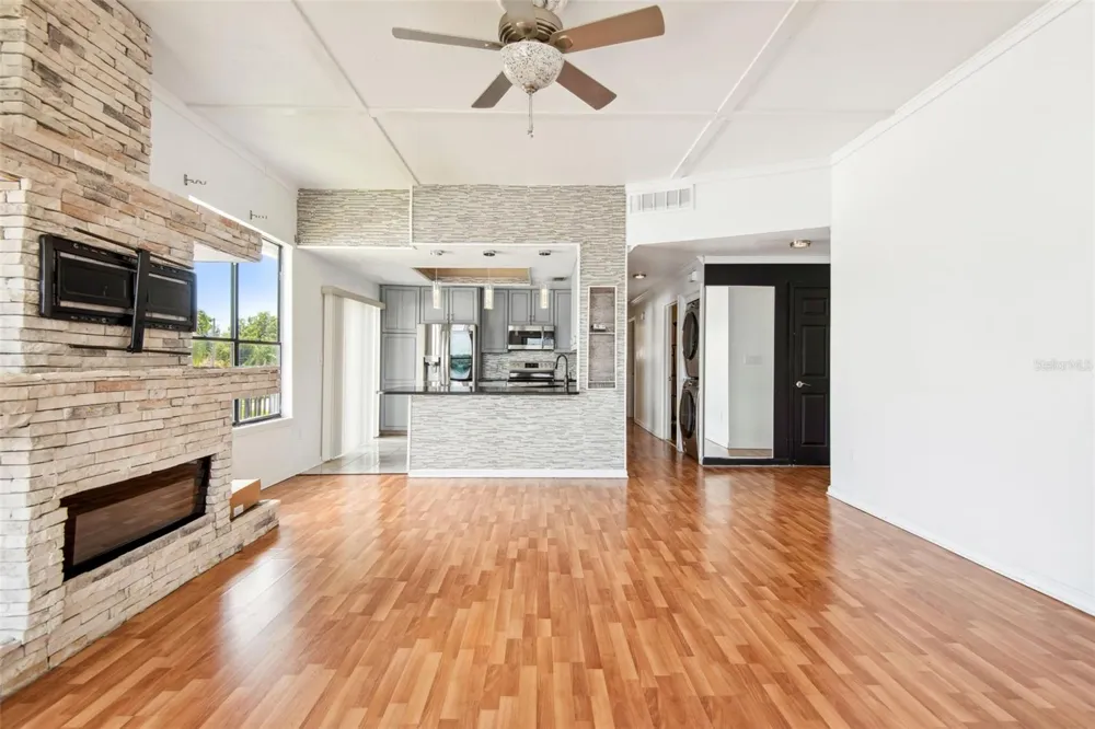 3127 W SLIGH AVENUE #204B Tampa, FL 33614
