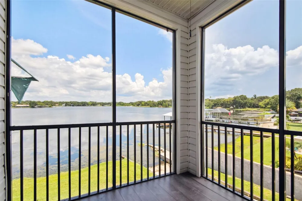3127 W SLIGH AVENUE #204B Tampa, FL 33614