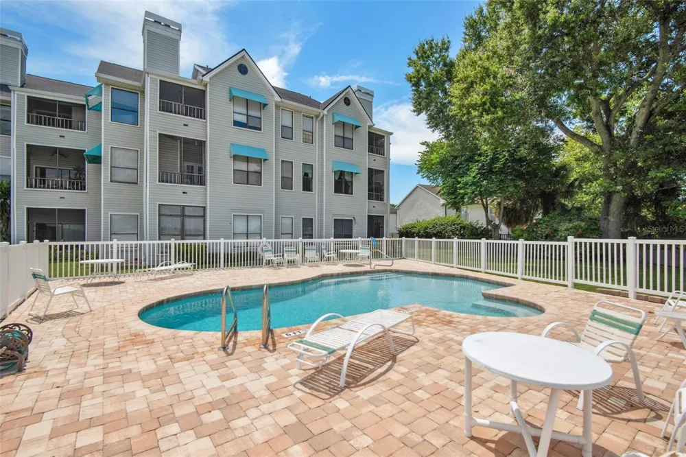 3127 W SLIGH AVENUE #204B Tampa, FL 33614