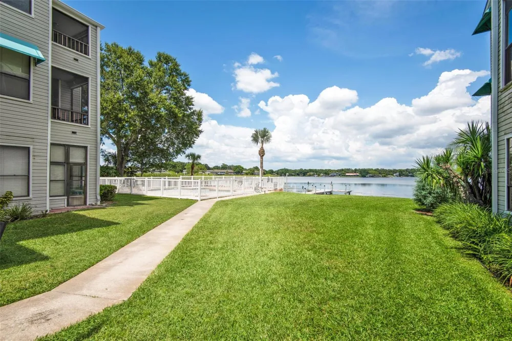 3127 W SLIGH AVENUE #204B Tampa, FL 33614