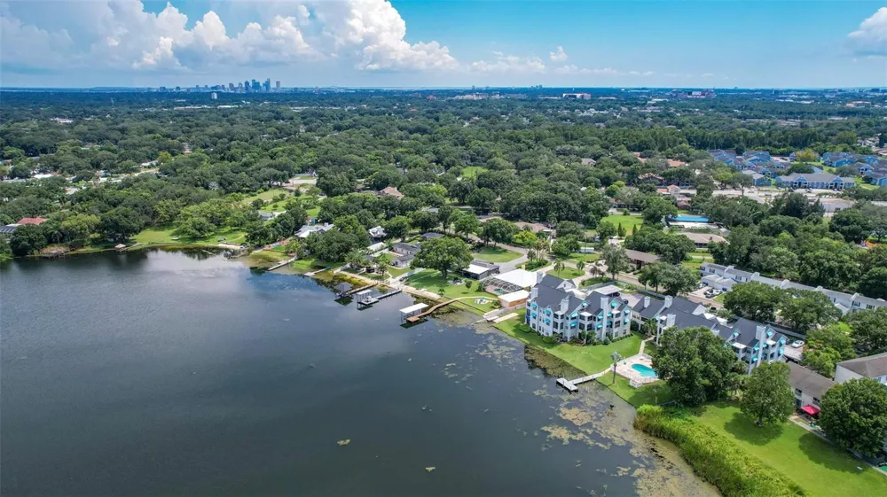 3127 W SLIGH AVENUE #204B Tampa, FL 33614
