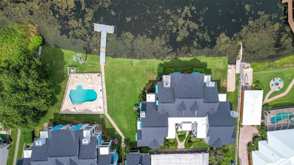 3127 W SLIGH AVENUE #204B Tampa, FL 33614