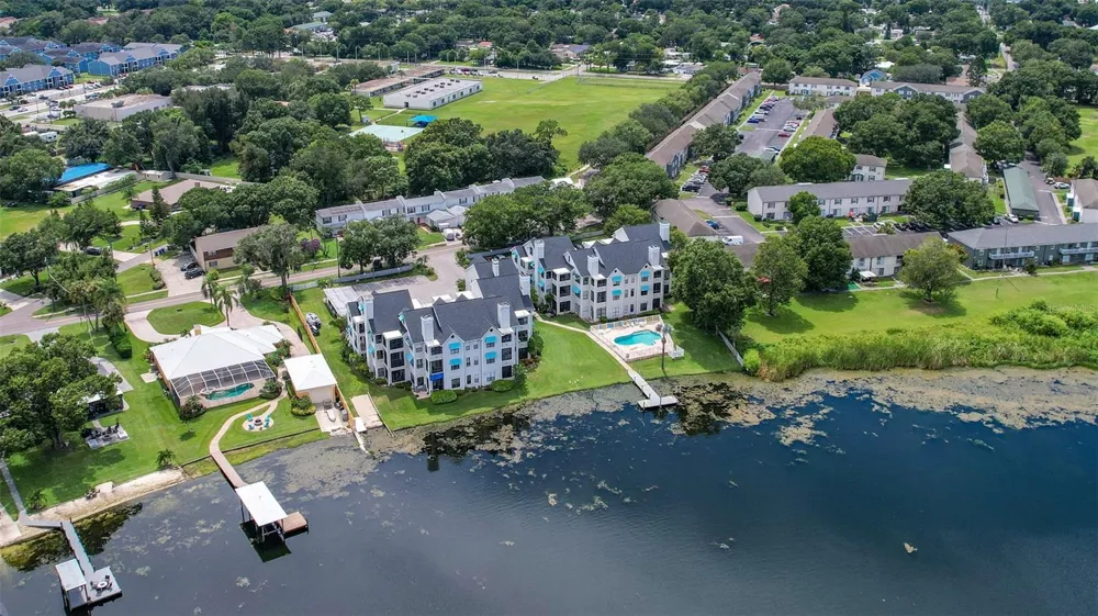 3127 W SLIGH AVENUE #204B Tampa, FL 33614