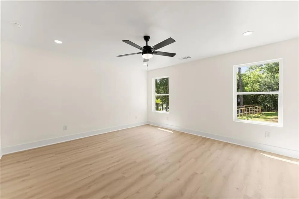 172 Llewellyn st Clarkesville, GA 30523