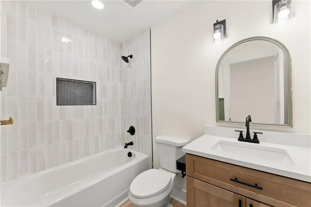 172 Llewellyn st Clarkesville, GA 30523