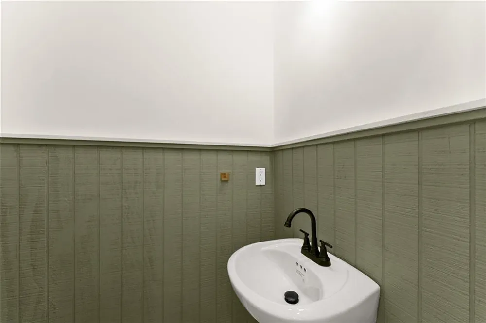172 Llewellyn st Clarkesville, GA 30523