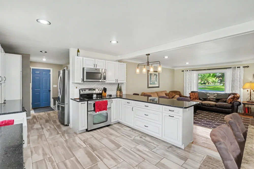 1025 Clausen Avenue Three Rivers, MI 49093