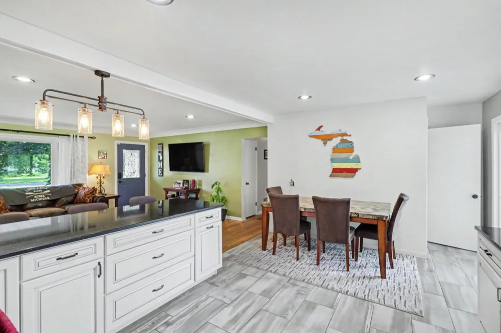 1025 Clausen Avenue Three Rivers, MI 49093