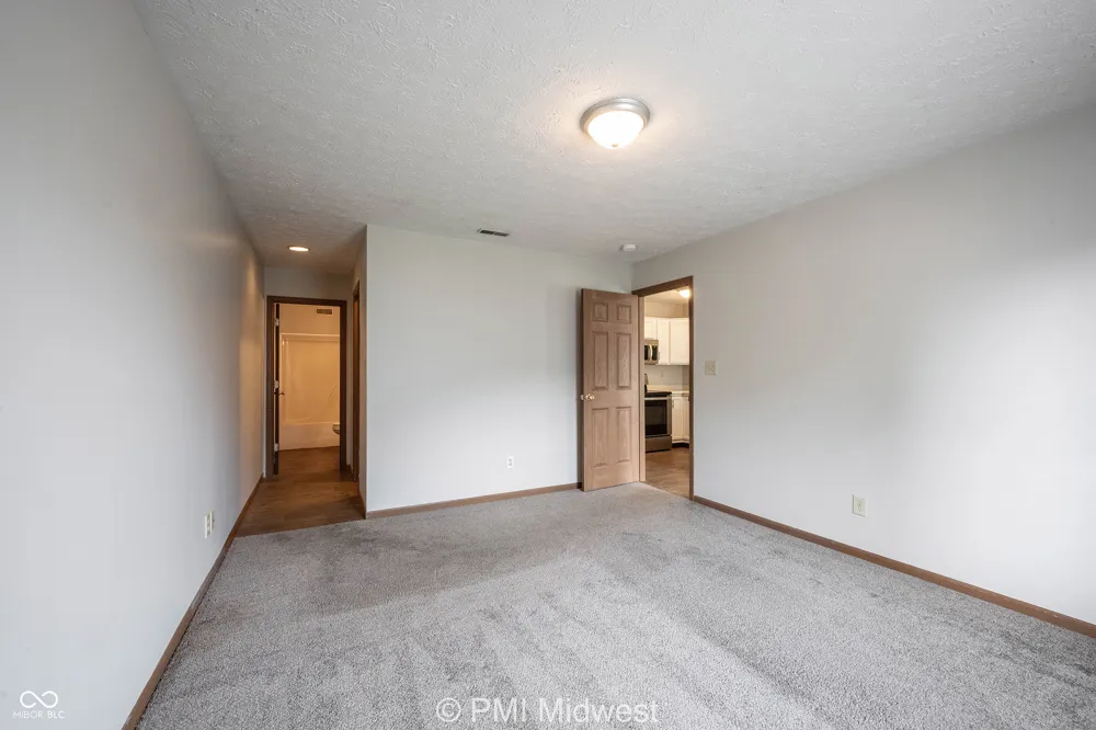 1092 Cobra Drive Franklin, IN 46131
