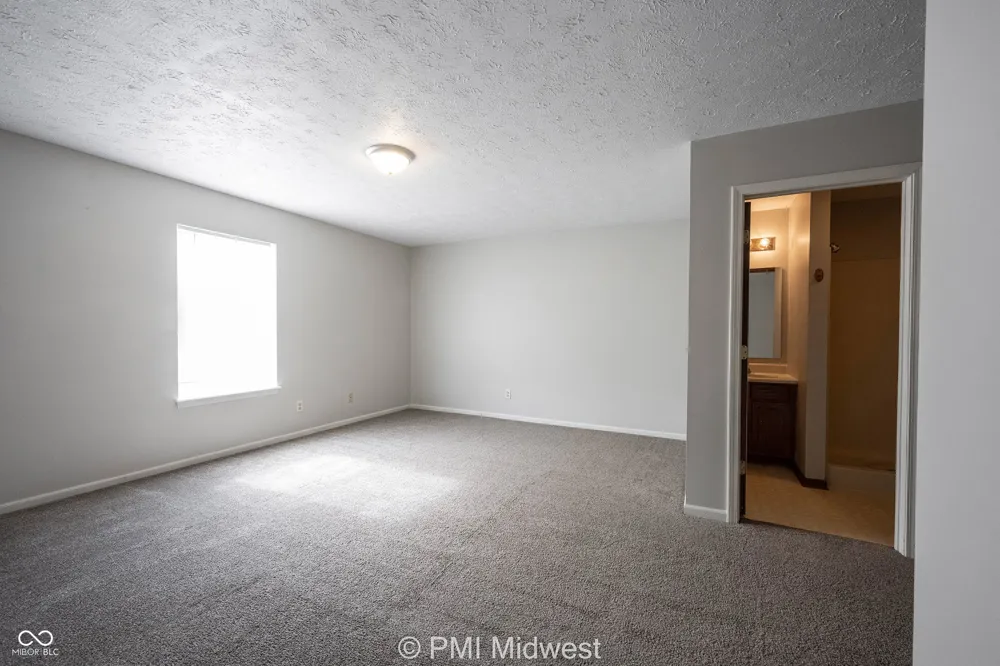 1092 Cobra Drive Franklin, IN 46131