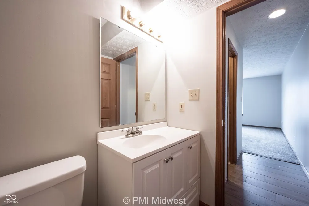 1092 Cobra Drive Franklin, IN 46131
