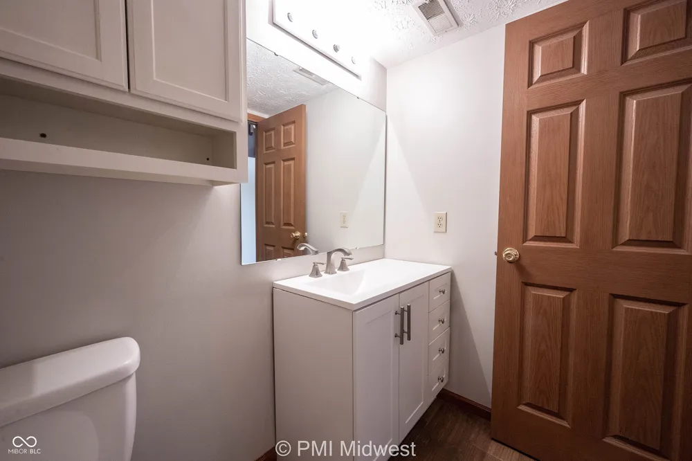 1092 Cobra Drive Franklin, IN 46131