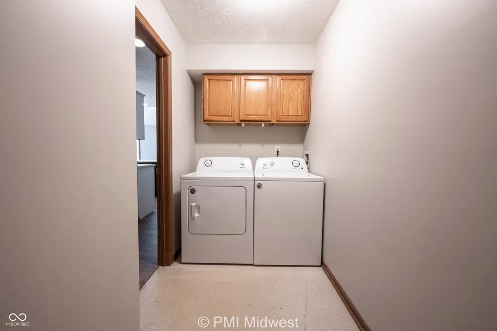 1092 Cobra Drive Franklin, IN 46131
