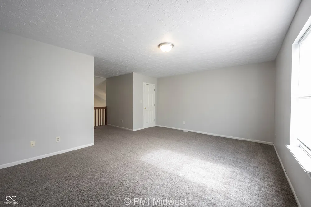 1092 Cobra Drive Franklin, IN 46131