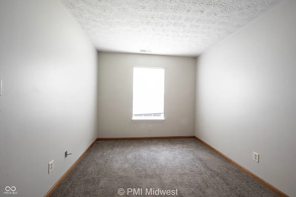 1092 Cobra Drive Franklin, IN 46131