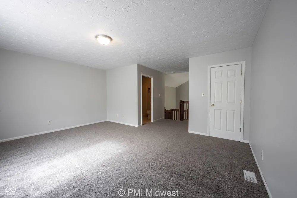 1092 Cobra Drive Franklin, IN 46131