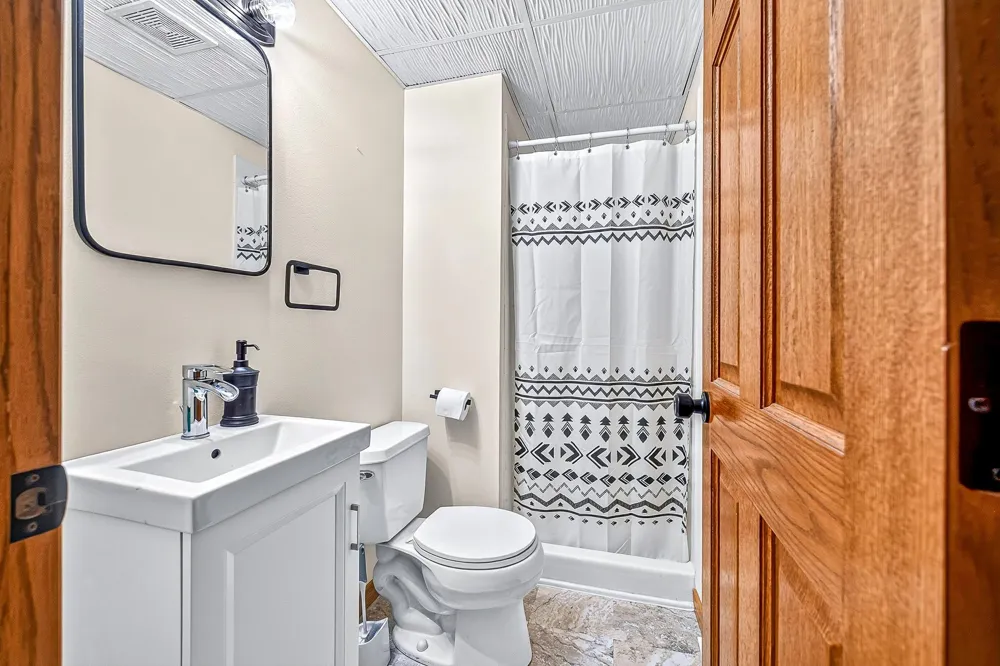 233 Sitka Street Duluth, MN 55811