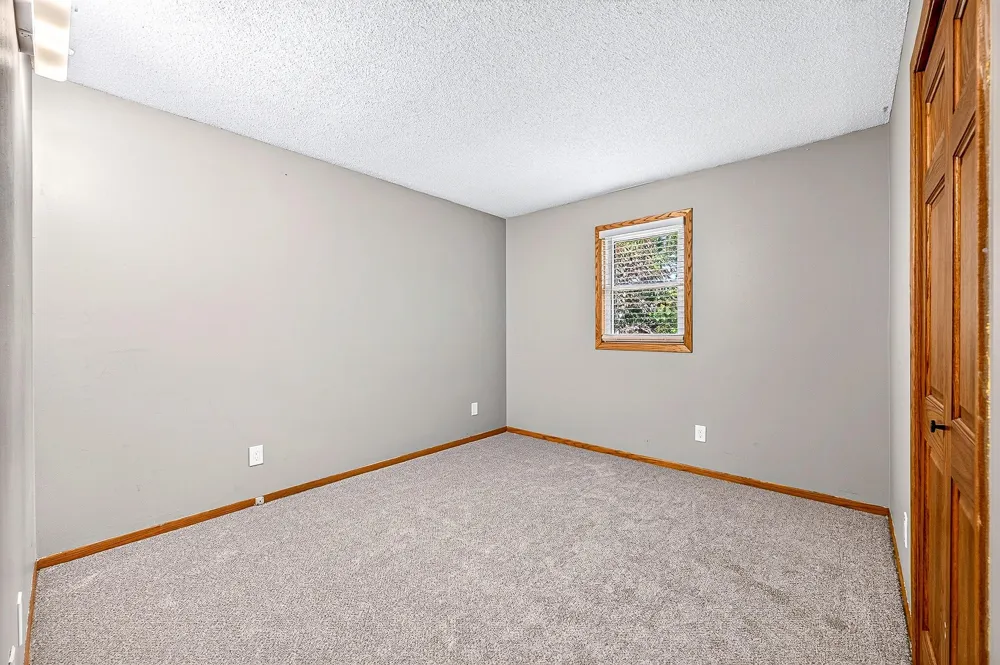 233 Sitka Street Duluth, MN 55811